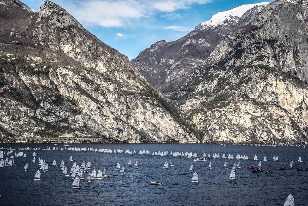 Meeting Garda Optimist/Guinness World Records - 2nd World Youth Sailing Week © Elena Giolai/Vela Garda Trentino